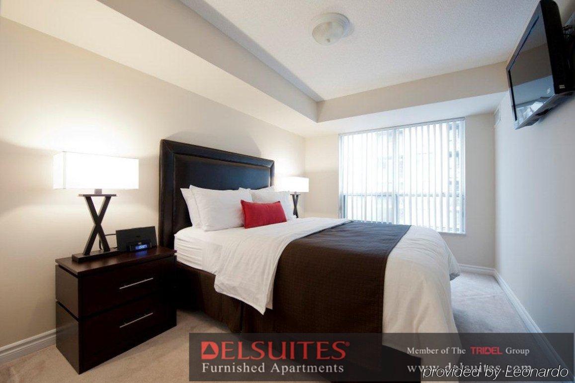 Toronto Luxury Accommodations - Qwest Экстерьер фото